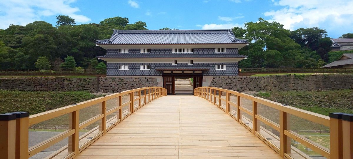 金沢城公園（鼠多門・鼠多門橋）